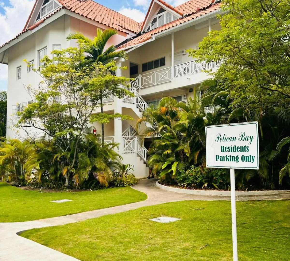 Luxury Waterfront Villa Jamaica location
